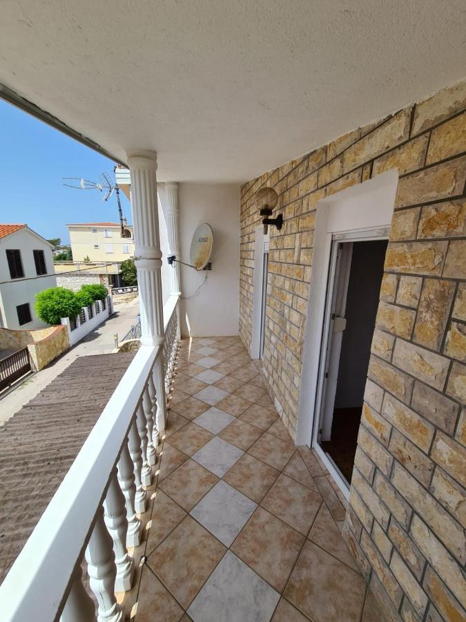 Apartments Tuka Near The Beach Vir Ngoại thất bức ảnh